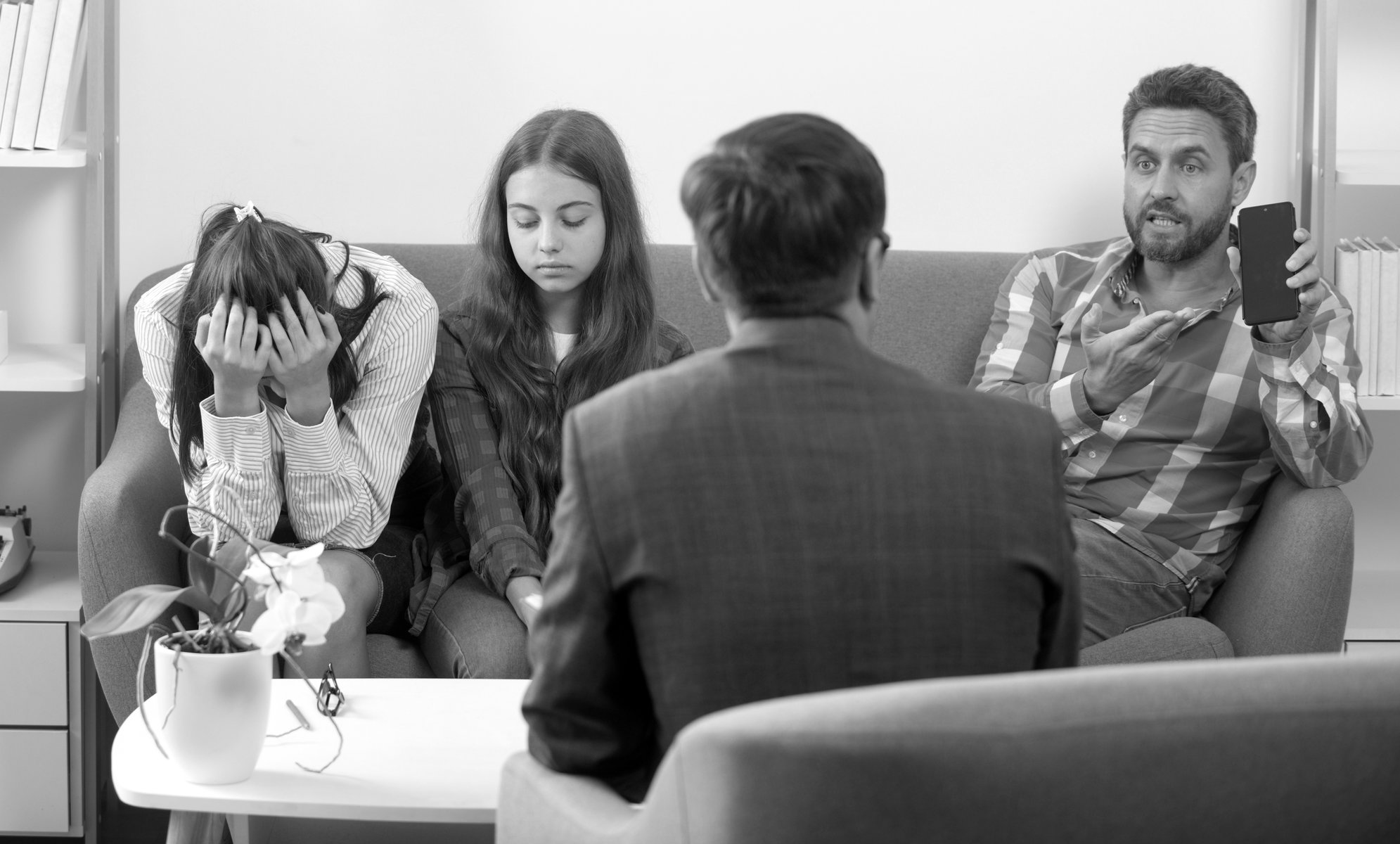 Orientación para personas y familias en Alfa Adicciones